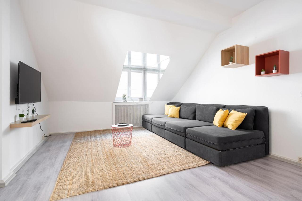 2 Bedroom Top Floor Apartment Direct On Marienplatz Munich Exterior photo